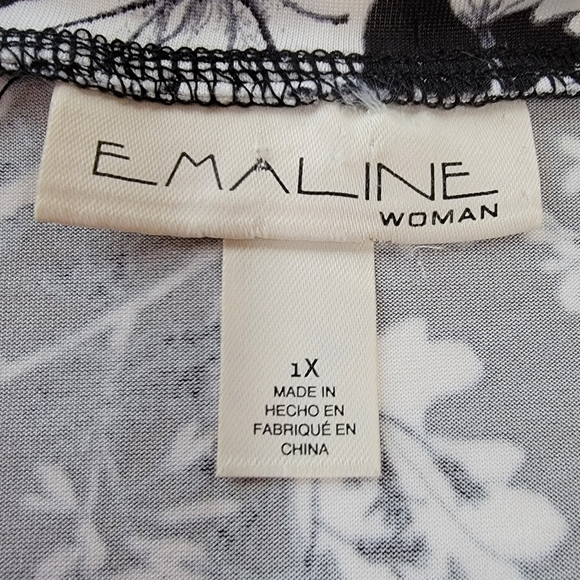 EUC Emaline Black and White Floral Vneck Tunic Top Size 1X - Picture 4 of 7
